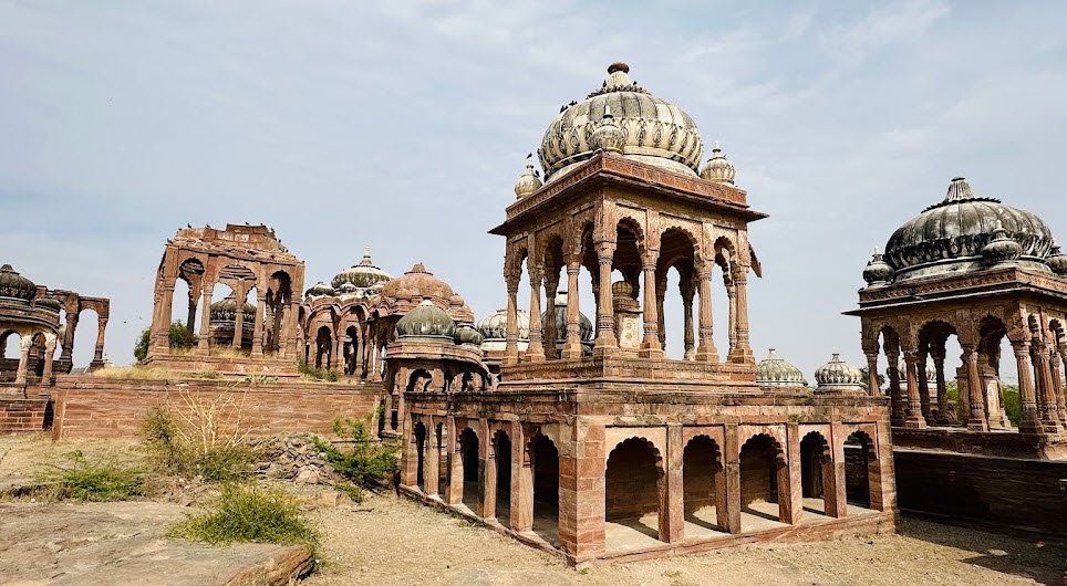 Panchkund Chattriya, Jodhpur, Rajasthan - Vushii.com Panchkund Chattriya, Jodhpur, Rajasthan - Vushii.com